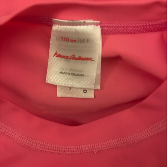 Hannah Anderson Rash Guard - Picture 3 of 3